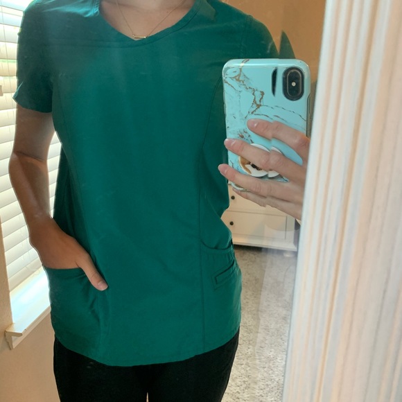 Urbane Scrub Top - Small - Picture 2 of 3